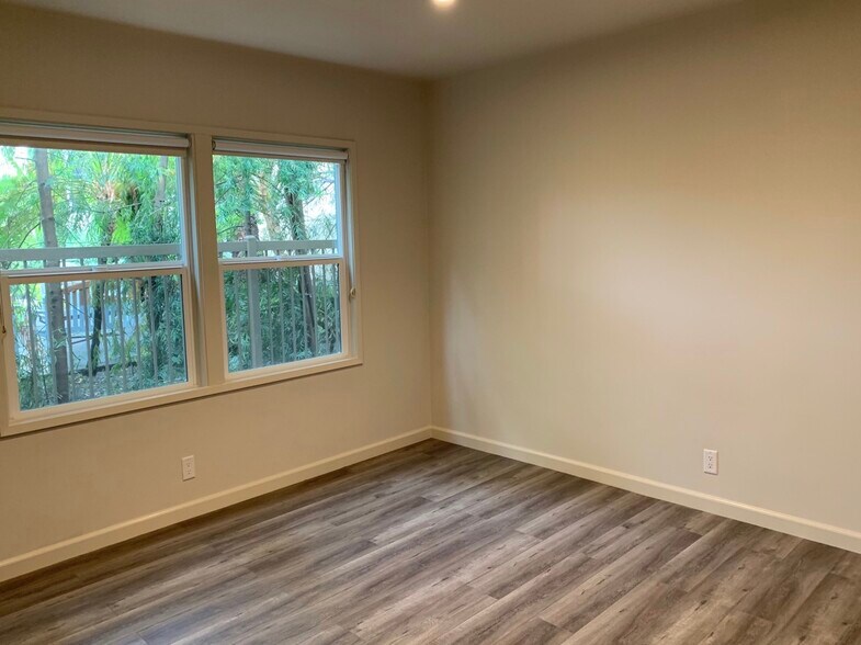 More Photos Of 1015 3rd St, Santa Monica Apartments For Sale