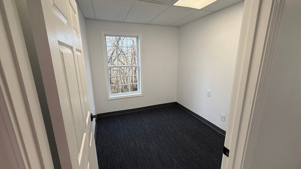 More Photos Of 11801 Brinley Ave, Louisville Medical For Lease