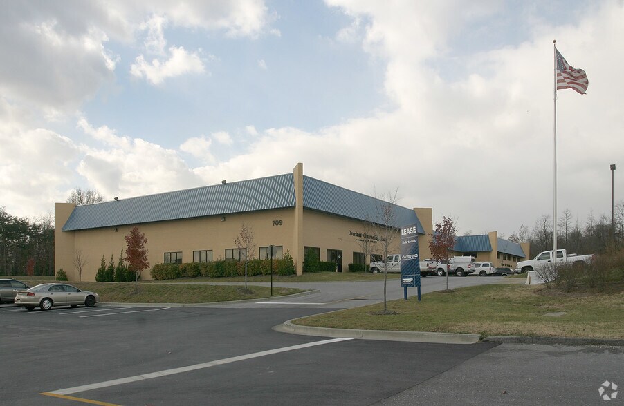 More Photos Of 713 E Ordnance Rd, Baltimore Unknown For Lease