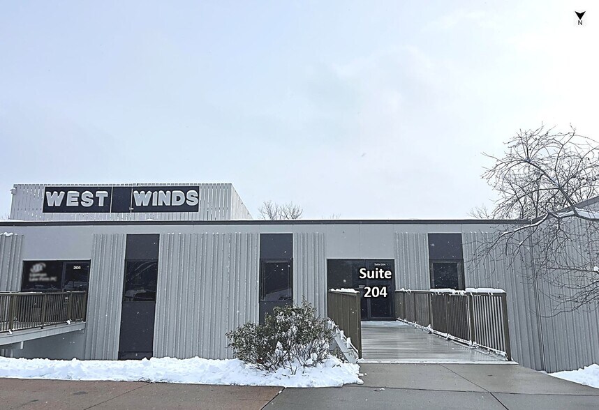 More Photos Of 1454 30th St, West Des Moines Office For Sale