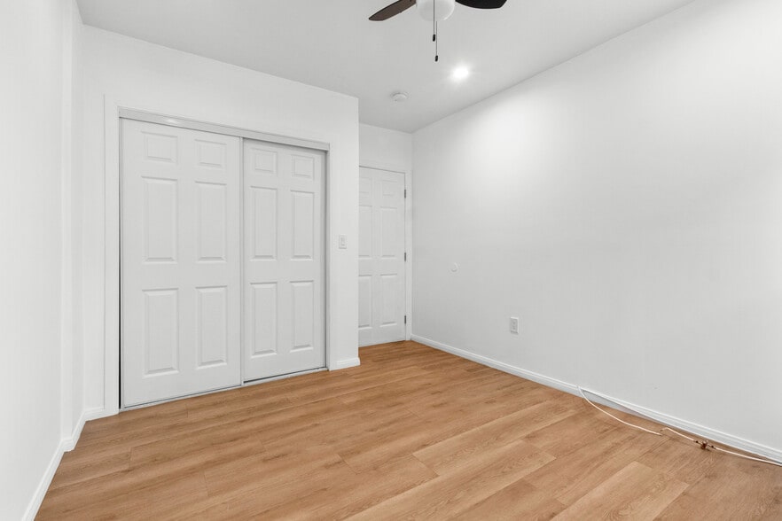 More Photos Of 2313 E 1st St, Los Angeles Storefront Retail Residential For Sale