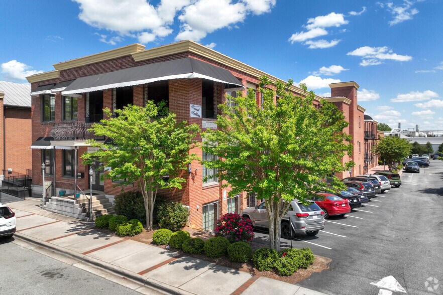 More Photos Of 210 N Main St, Kernersville Storefront For Lease