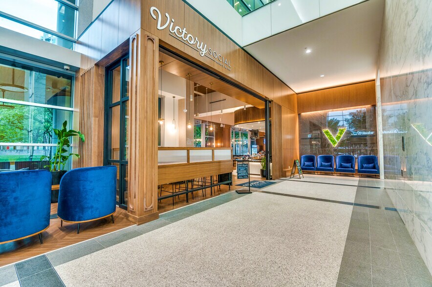 More Photos Of 2323 Victory Ave, Dallas Office For Lease