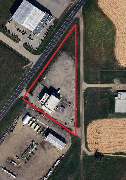 More Photos Of 5968 36 St E, Calmar Warehouse For Sale