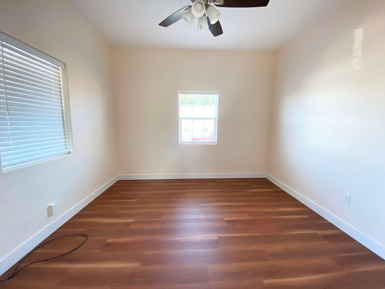 More Photos Of 1595 Pomona Ave, San Jose Warehouse For Sale