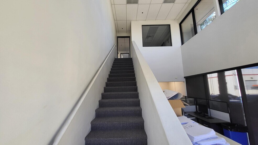 More Photos Of 3326 Ponderosa Way, Las Vegas Warehouse For Lease