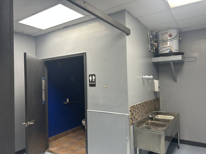 More Photos Of 607 Palm Ave, Palatka Rehabilitation Center For Sale