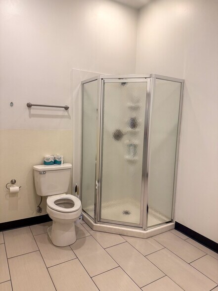 More Photos Of 3801 Race St, Denver Showroom For Lease
