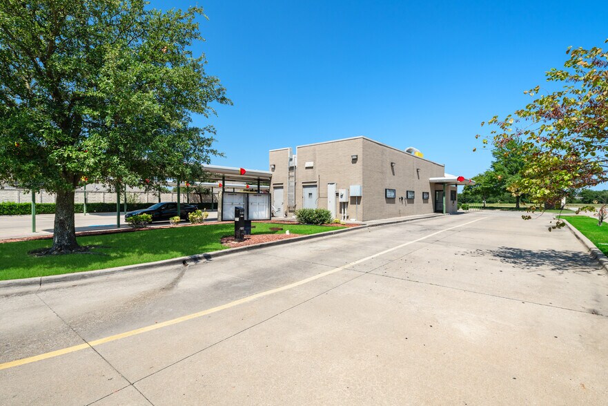 More Photos Of 1536 Stacy Rd, Allen Fast Food For Sale