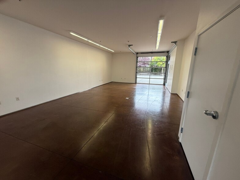 More Photos Of 1331 7th St, Berkeley Loft Creative Space For Sale