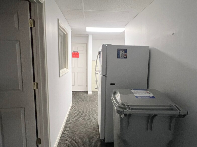 More Photos Of 9692-9706 Marlboro Pike, Upper Marlboro Office For Sale