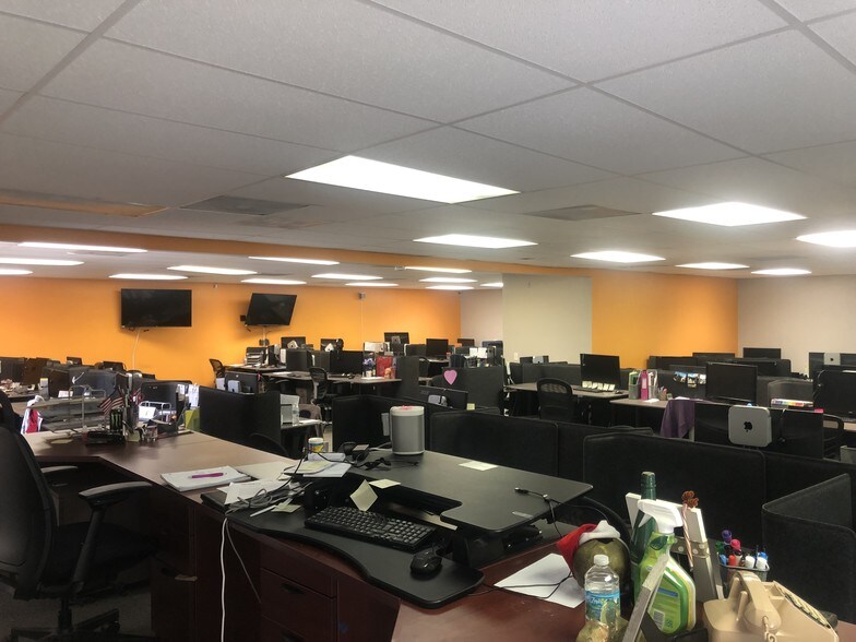 More Photos Of 13555 Automobile Blvd, Clearwater Medical For Lease