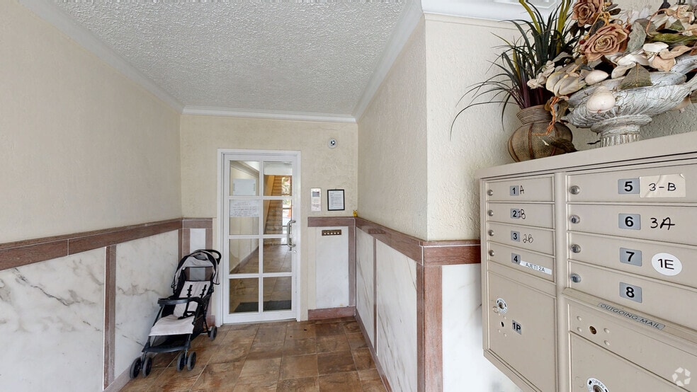 Primary Photo Of 257 E 238th St, Bronx Apartments For Sale