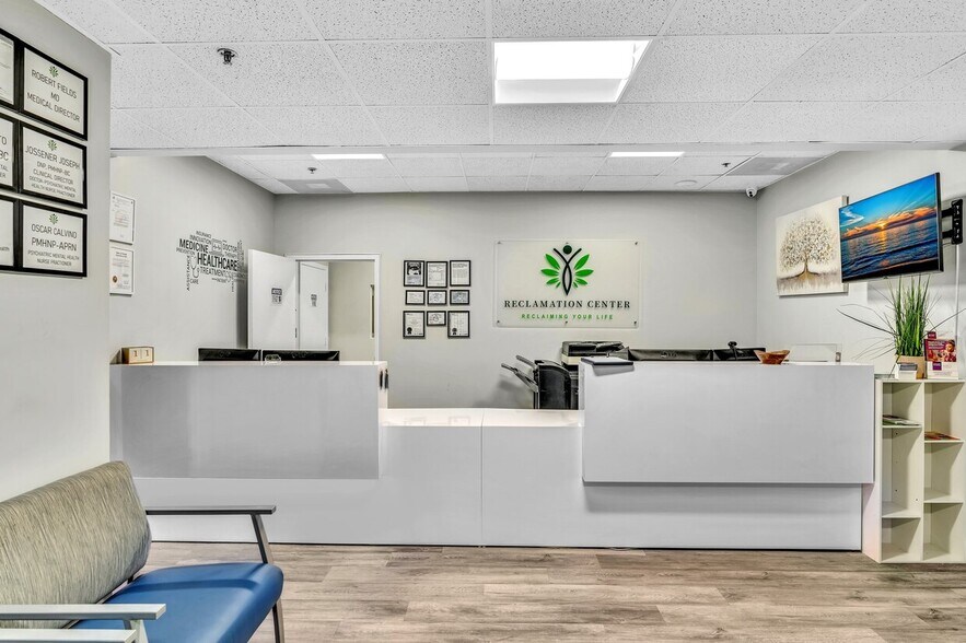 More Photos Of 2900 W Cypress Creek Rd, Fort Lauderdale Medical For Sale