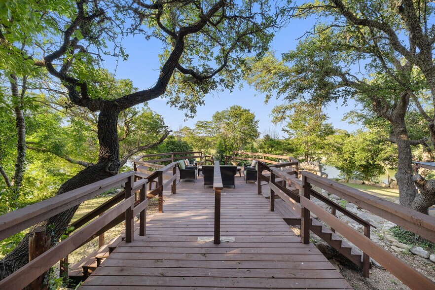 More Photos Of 101 Rolling Hills Rd, Blanco Specialty For Sale