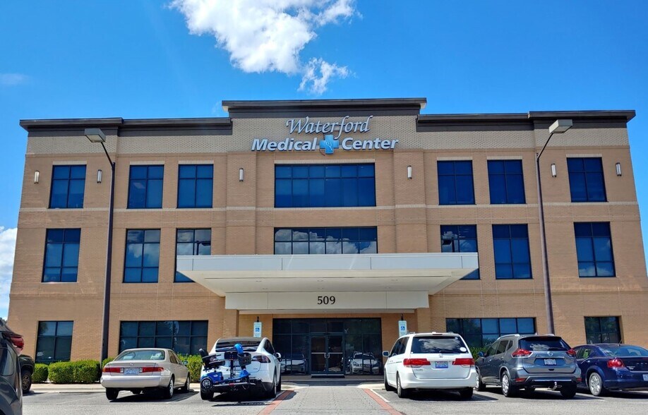 More Photos Of 509 Olde Waterford Way, Leland Office For Lease