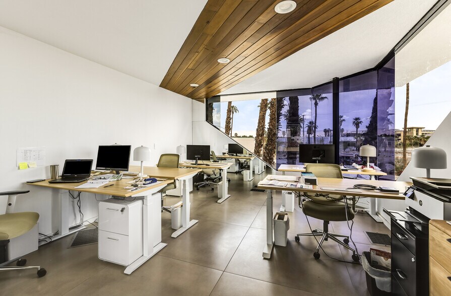 More Photos Of 201 N Indian Canyon Dr, Palm Springs Storefront Retail Office For Sale