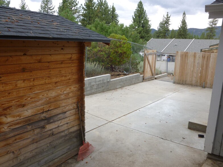 More Photos Of 558 Wren Dr, Big Bear Lake Manufacturing For Sale