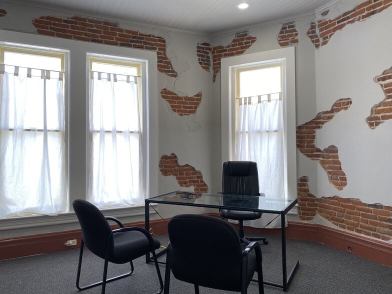 More Photos Of 8 Court St, Jackson Loft Creative Space For Lease