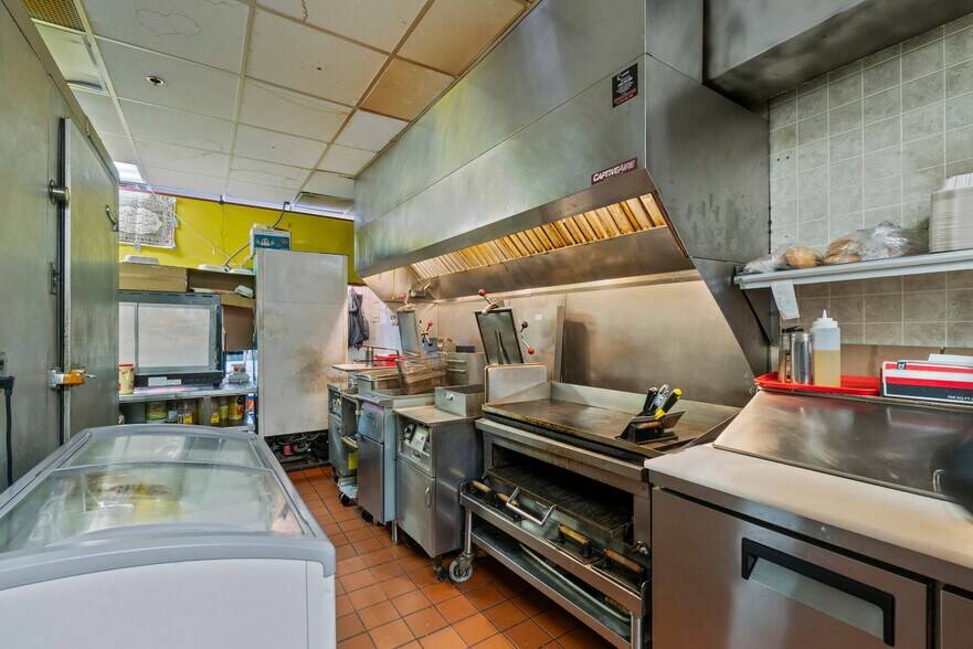 More Photos Of 3344 E Baltimore St, Baltimore Storefront Retail Residential For Sale