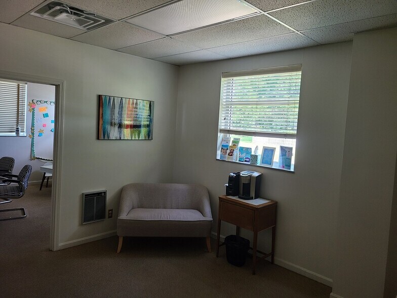 More Photos Of 2701-2709 Washington ave, Evansville Office For Sale