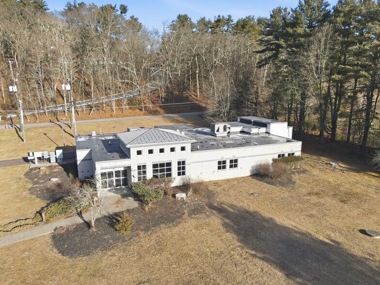 More Photos Of 113 Pocono Dr, Milford Office For Sale
