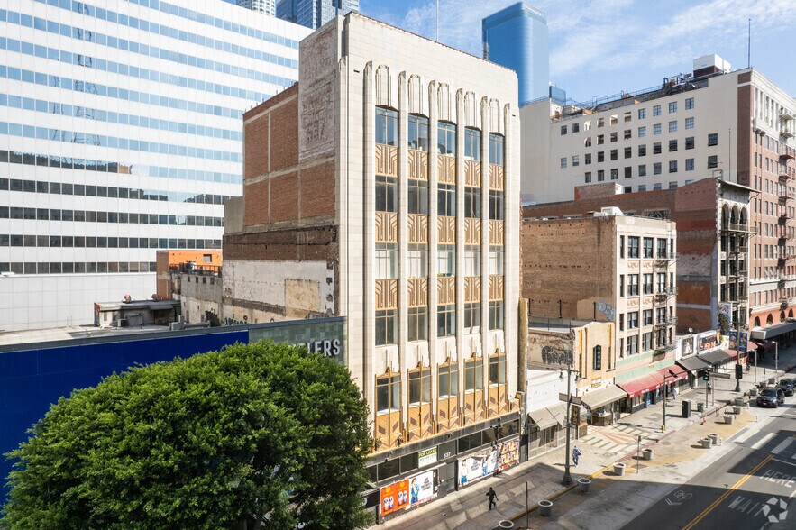 More Photos Of 537 S Broadway, Los Angeles Loft Creative Space For Sale
