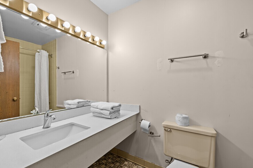 More Photos Of 5110 Main St, Stevens Point Hotel For Sale