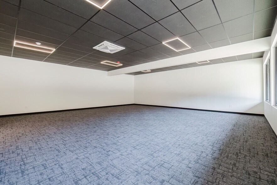 More Photos Of 3649 Frontage Rd, Port Orchard Office For Lease