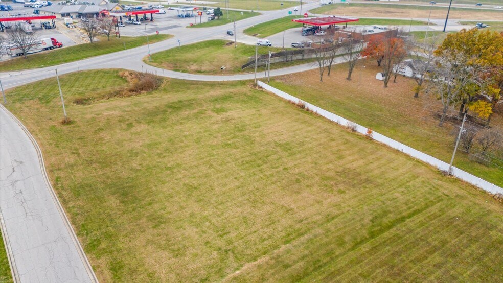 More Photos Of 500 Granite Dr, Peculiar Land For Sale