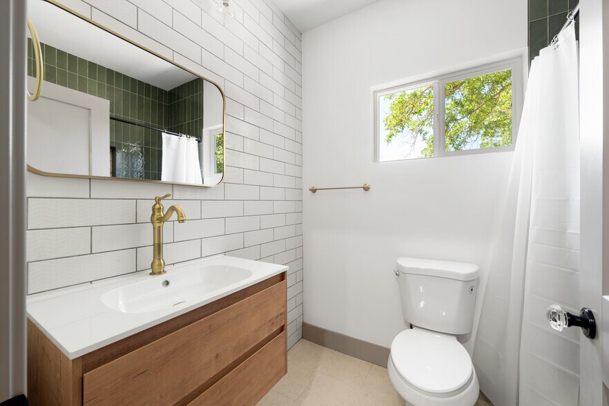 More Photos Of 14268 CA-160, Isleton Apartments For Sale