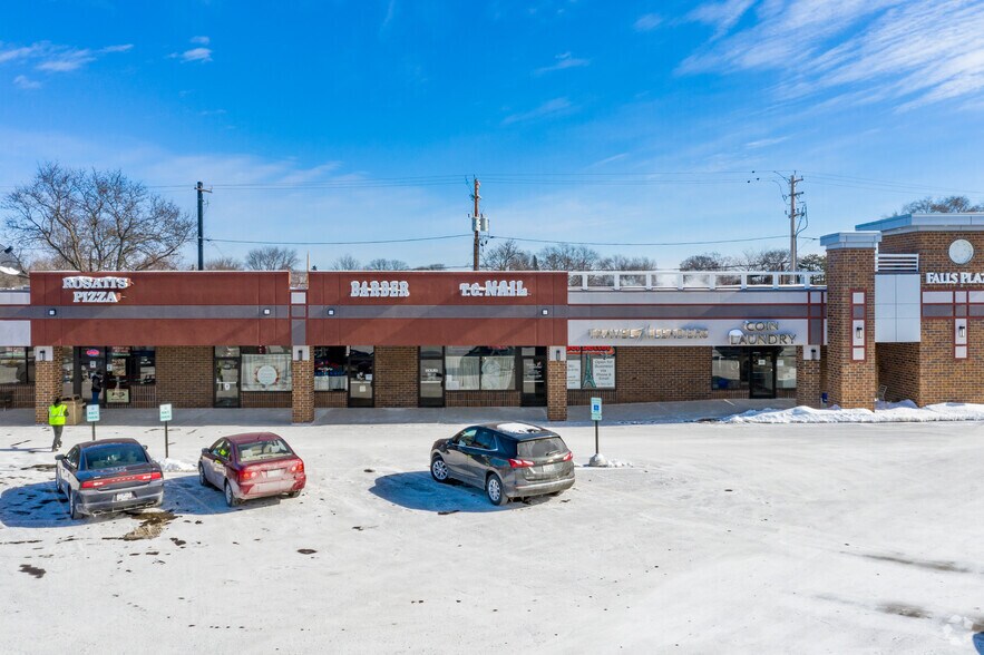 More Photos Of N81W15066-N81W15182 Appleton Ave, Menomonee Falls General Retail For Lease