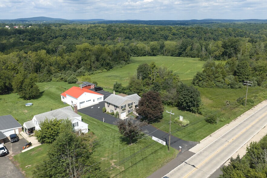More Photos Of 7078 Easton Rd, Pipersville Auto Repair For Sale