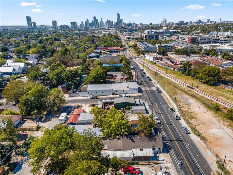 More Photos Of 2607 E 5th St, Austin Religious Facility For Sale