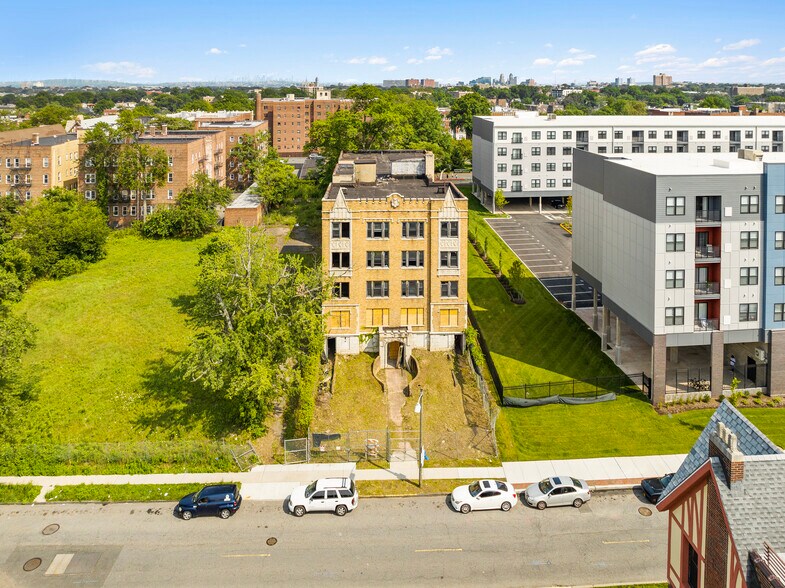 More Photos Of 112 N Walnut St, East Orange Apartments For Sale