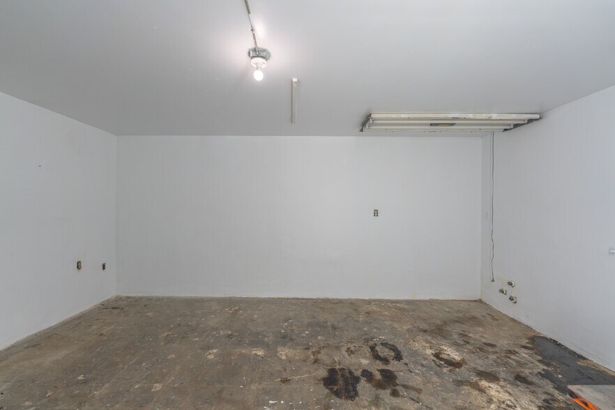 More Photos Of 14104-14108 Pioneer Blvd, Norwalk Storefront For Sale