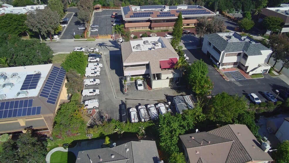 More Photos Of 845 S Oak Park Rd, Covina Office For Lease