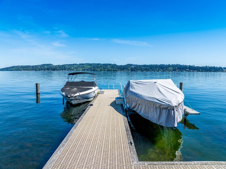 More Photos Of 8716 Sand Point Way NE, Seattle Apartments For Sale