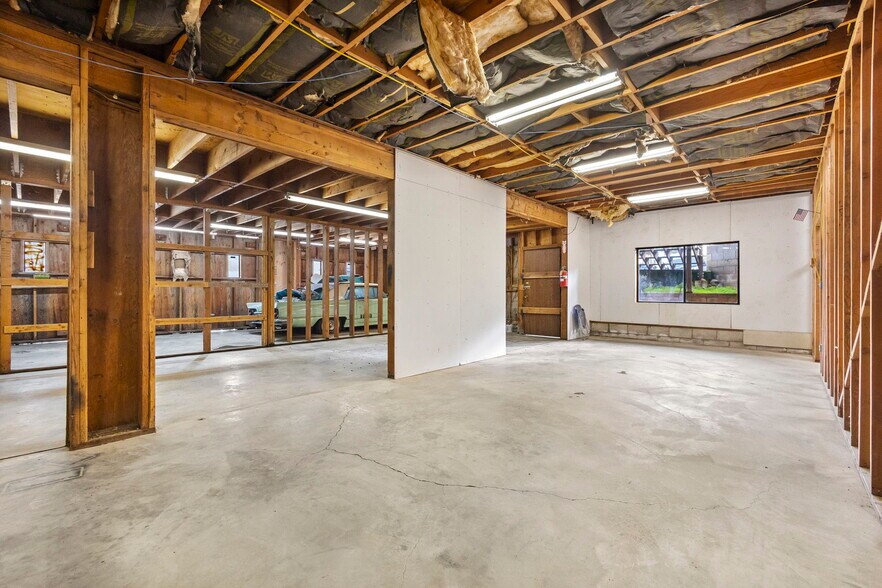 More Photos Of 19478 Village Dr, Sonora Flex For Sale