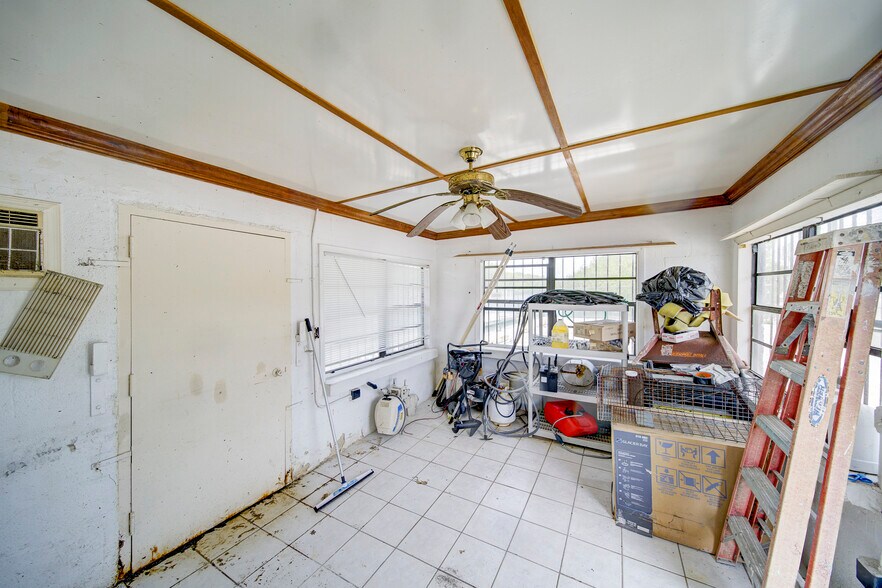 More Photos Of 58000 Card Sound Rd, Key Largo Restaurant For Sale