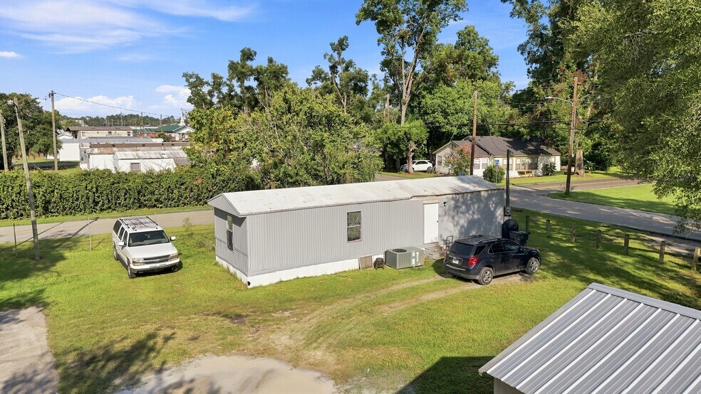 More Photos Of 33 E Peeler Ave, Lakeland Manufactured Housing Mobile Home Park For Sale