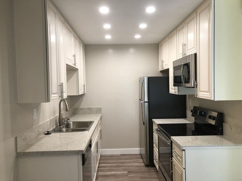 More Photos Of 122 3rd Ave, Chula Vista Apartments For Sale