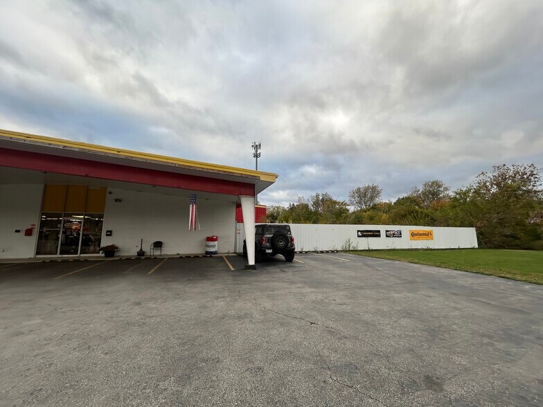 More Photos Of 5200 Cleveland St, Merrillville Truck Terminal For Lease