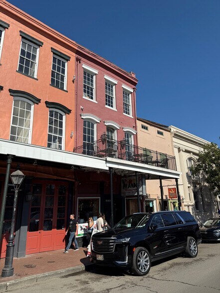 More Photos Of 933 Decatur St, New Orleans Storefront For Sale