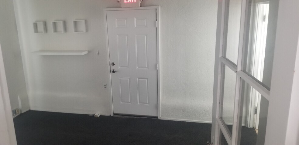More Photos Of 725 S 6th St, Las Vegas Office For Lease