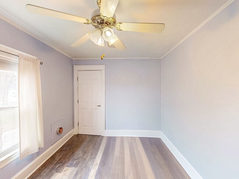 More Photos Of 1367 W Ridge Rd, Rochester Office For Sale