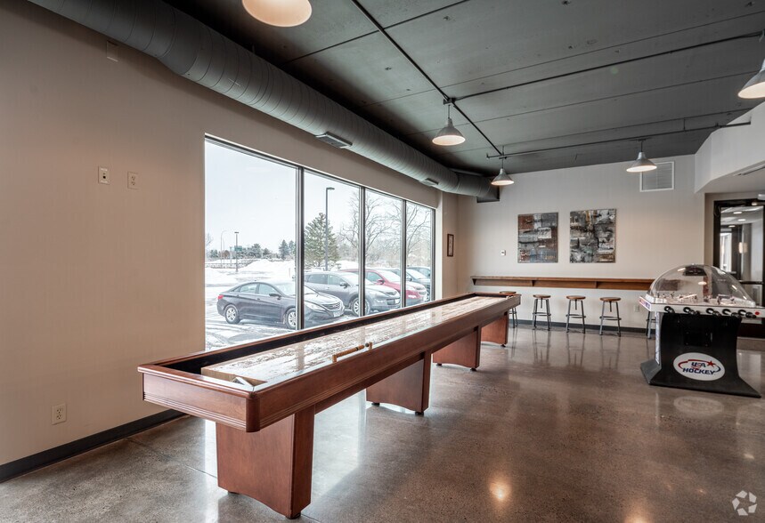 More Photos Of 7505 Metro Blvd, Edina Office For Lease