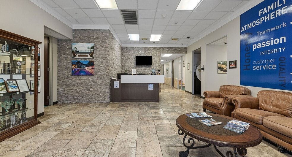 More Photos Of 4500 Blalock Rd, Houston Flex For Sale