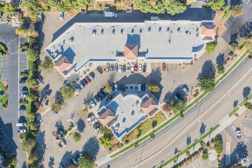 More Photos Of 2706-2846 Pavilion Pky, Tracy General Retail For Lease