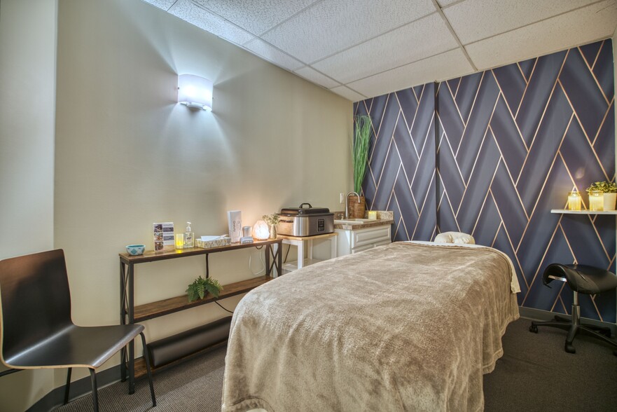 More Photos Of 630 Coffman St, Longmont Office For Lease